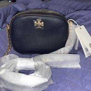 Logo round Tory Burch crossbody in Navy brand new with tags